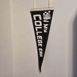 20 Pack Black and White College Era Pennant +2 More Included,see Discription